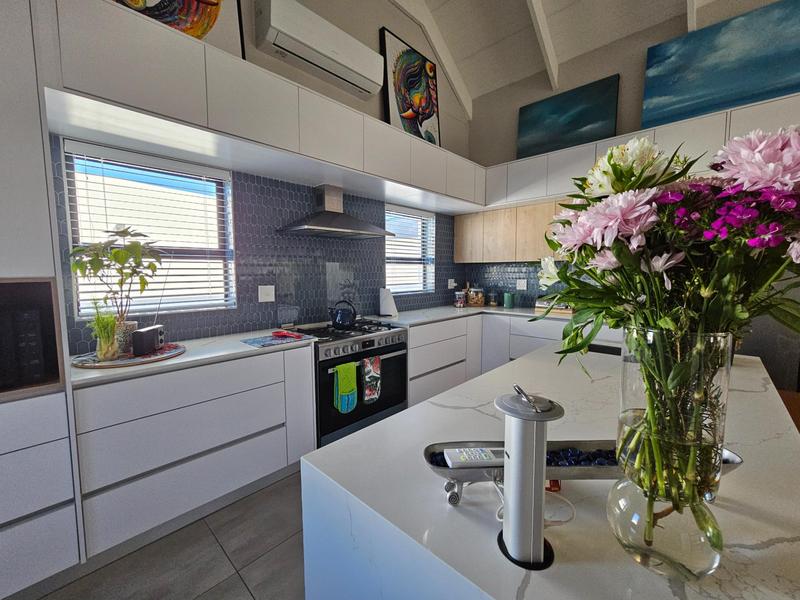 3 Bedroom Property for Sale in Britannia Bay Western Cape
